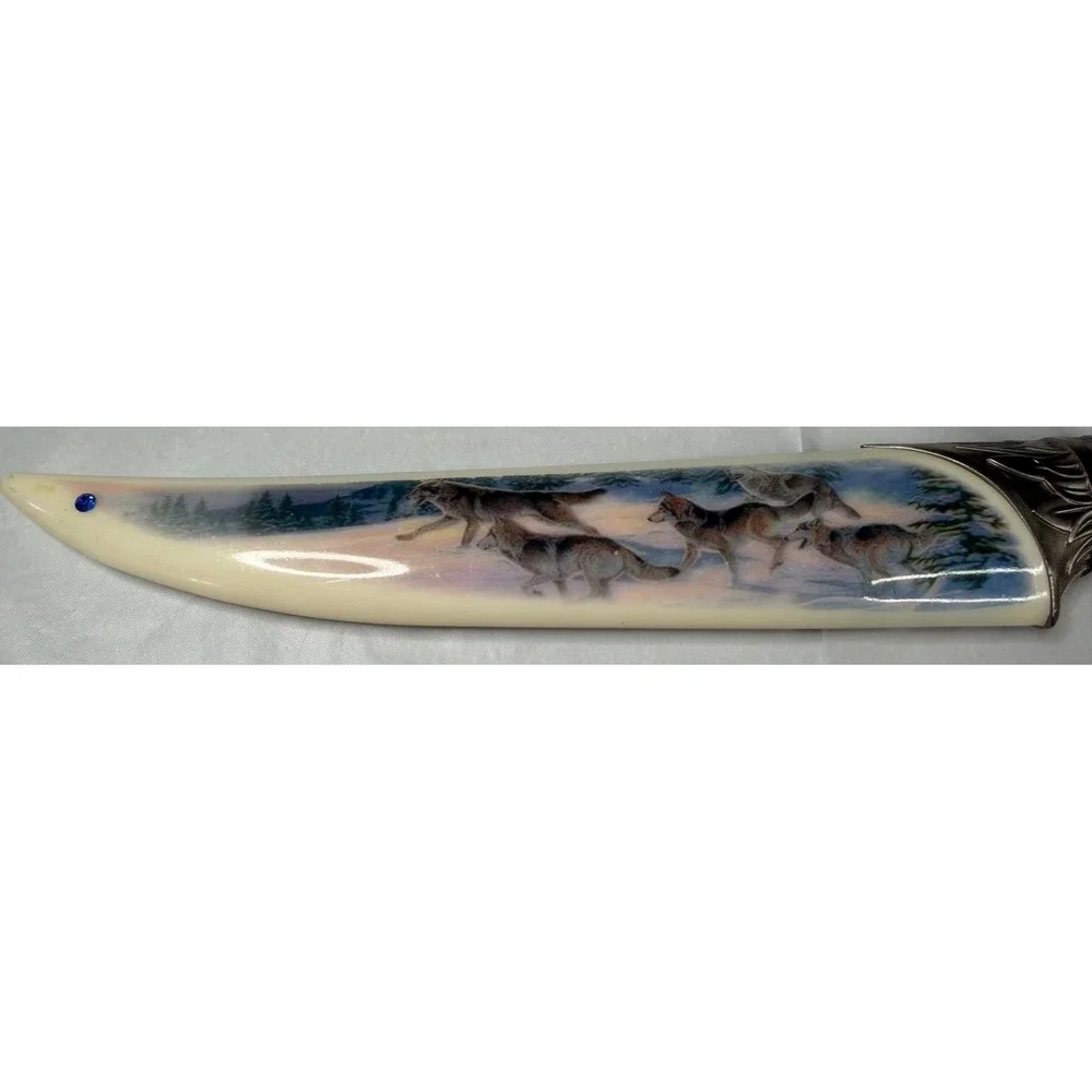 Wolf Pack Decorative Collector Knife with Wolf Head Pommel & Winter Scene Sheath